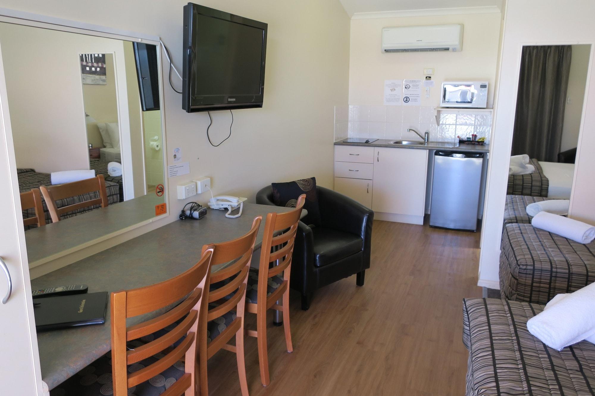 Caboolture Central Motor Inn, Sure Stay Collection By BW מראה חיצוני תמונה