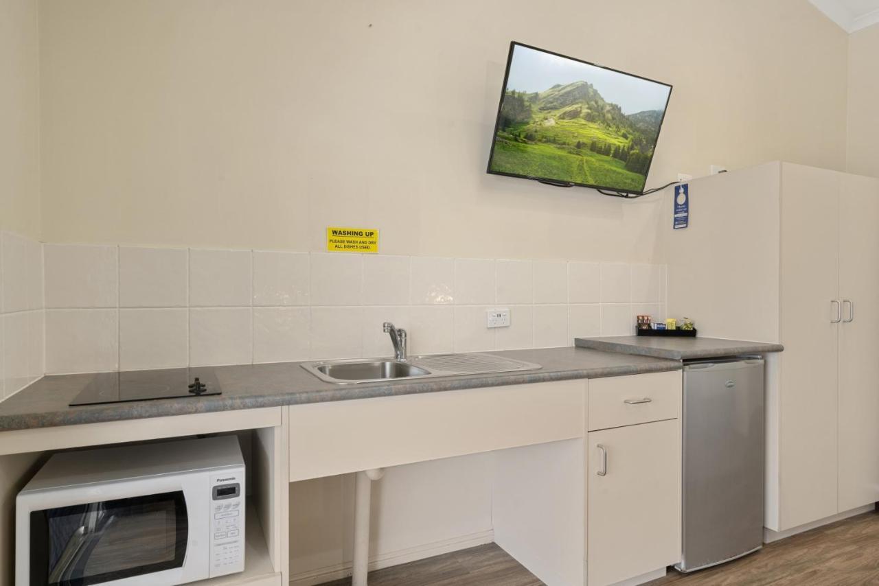 Caboolture Central Motor Inn, Sure Stay Collection By BW מראה חיצוני תמונה