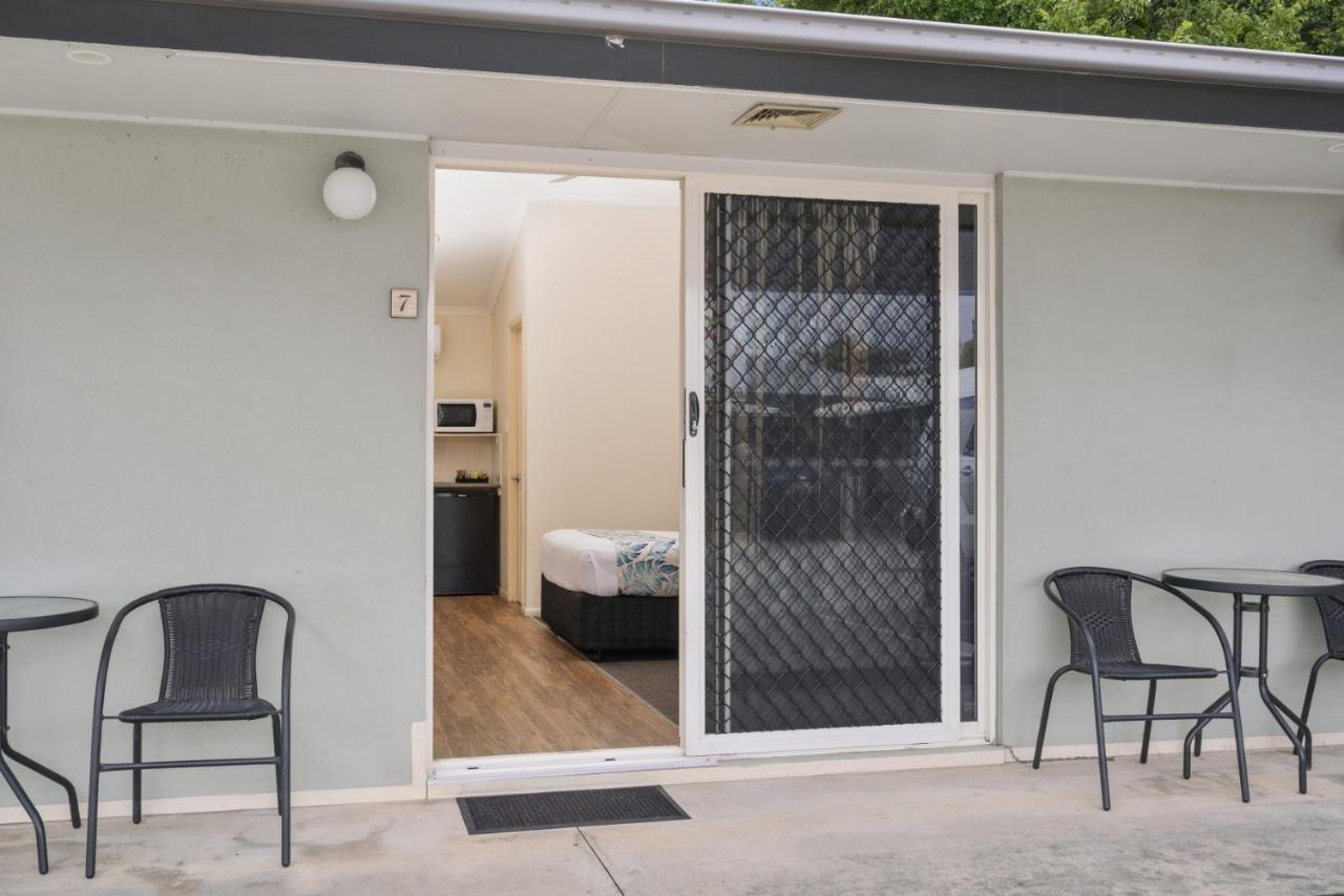 Caboolture Central Motor Inn, Sure Stay Collection By BW מראה חיצוני תמונה