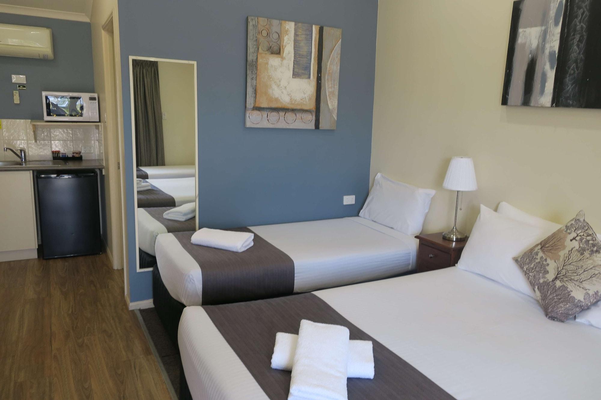Caboolture Central Motor Inn, Sure Stay Collection By BW מראה חיצוני תמונה
