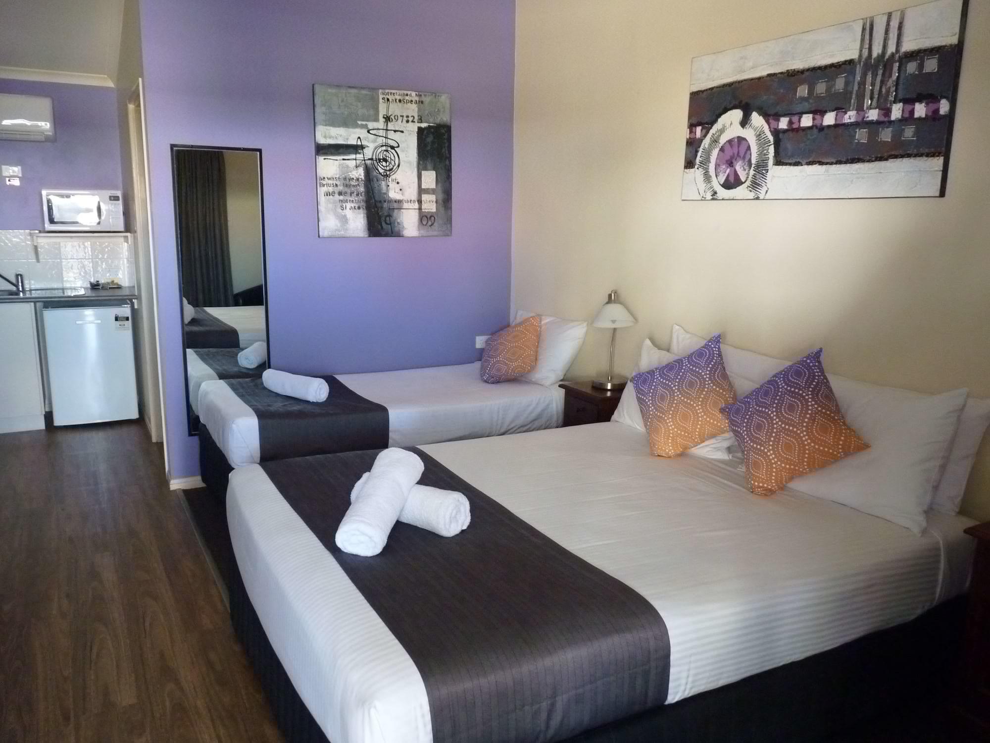 Caboolture Central Motor Inn, Sure Stay Collection By BW מראה חיצוני תמונה