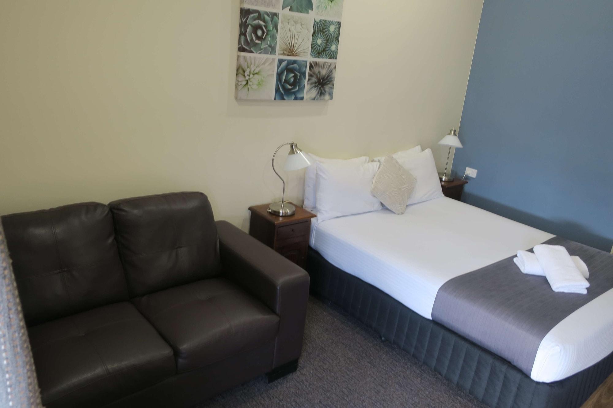 Caboolture Central Motor Inn, Sure Stay Collection By BW מראה חיצוני תמונה