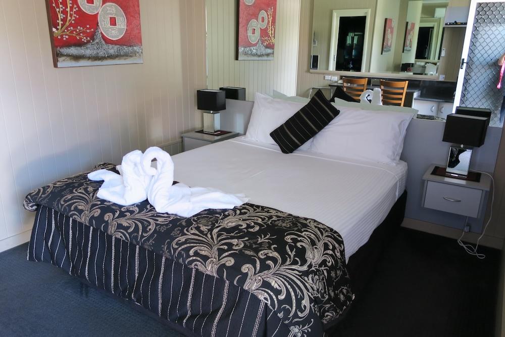 Caboolture Central Motor Inn, Sure Stay Collection By BW מראה חיצוני תמונה