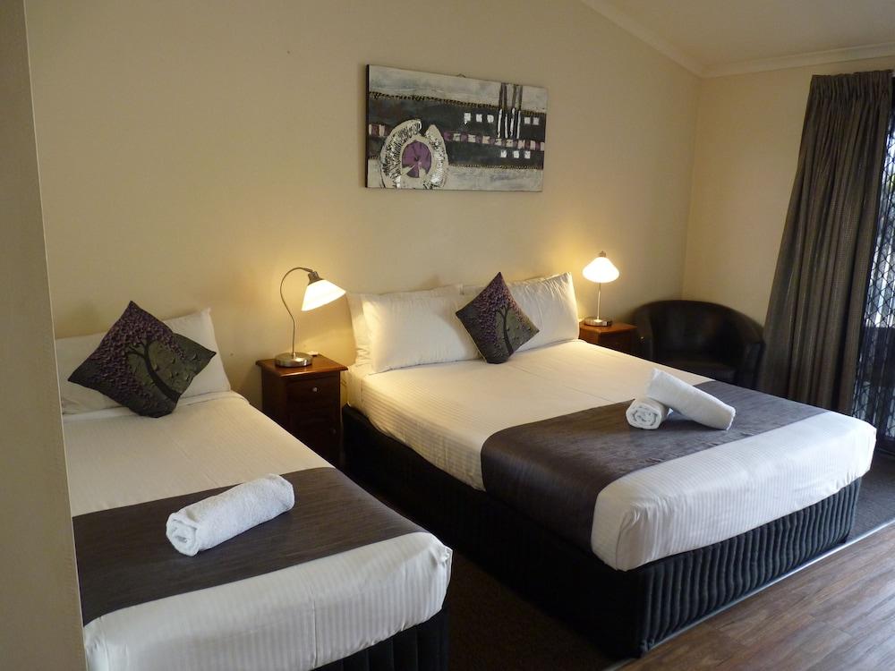 Caboolture Central Motor Inn, Sure Stay Collection By BW מראה חיצוני תמונה
