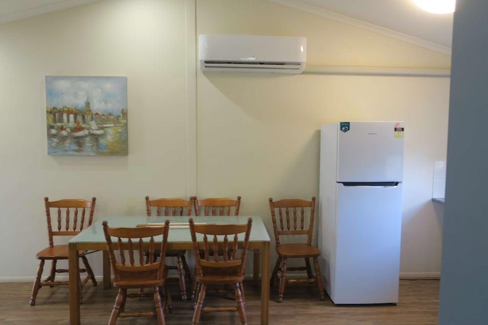Caboolture Central Motor Inn, Sure Stay Collection By BW מראה חיצוני תמונה