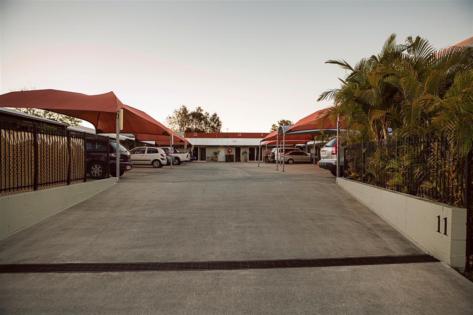 Caboolture Central Motor Inn, Sure Stay Collection By BW מראה חיצוני תמונה