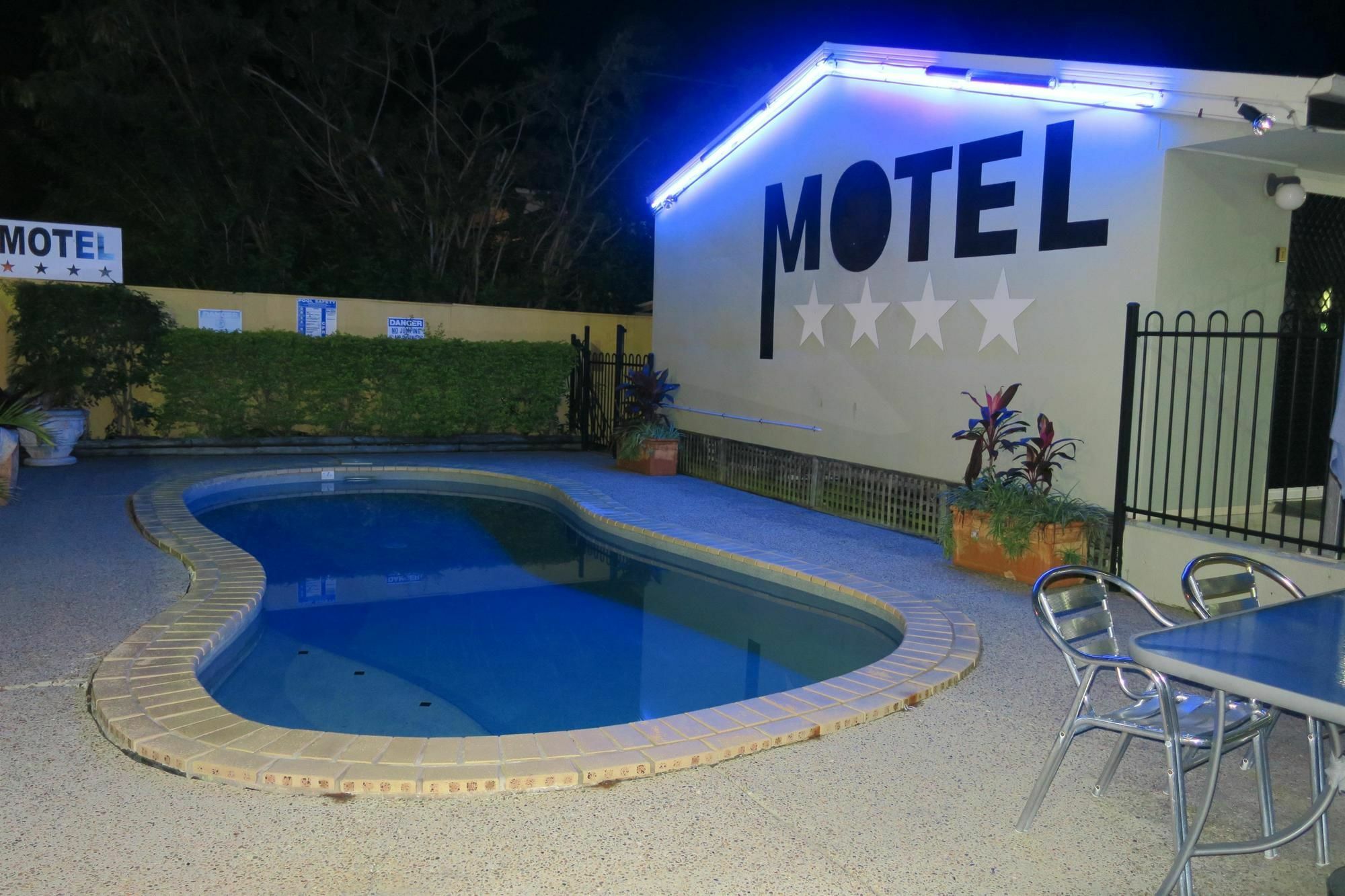 Caboolture Central Motor Inn, Sure Stay Collection By BW מראה חיצוני תמונה