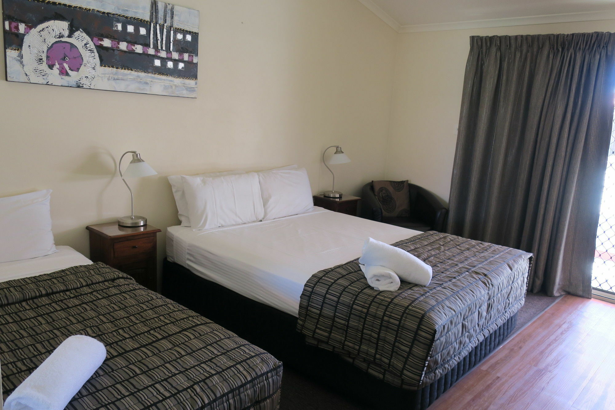 Caboolture Central Motor Inn, Sure Stay Collection By BW מראה חיצוני תמונה