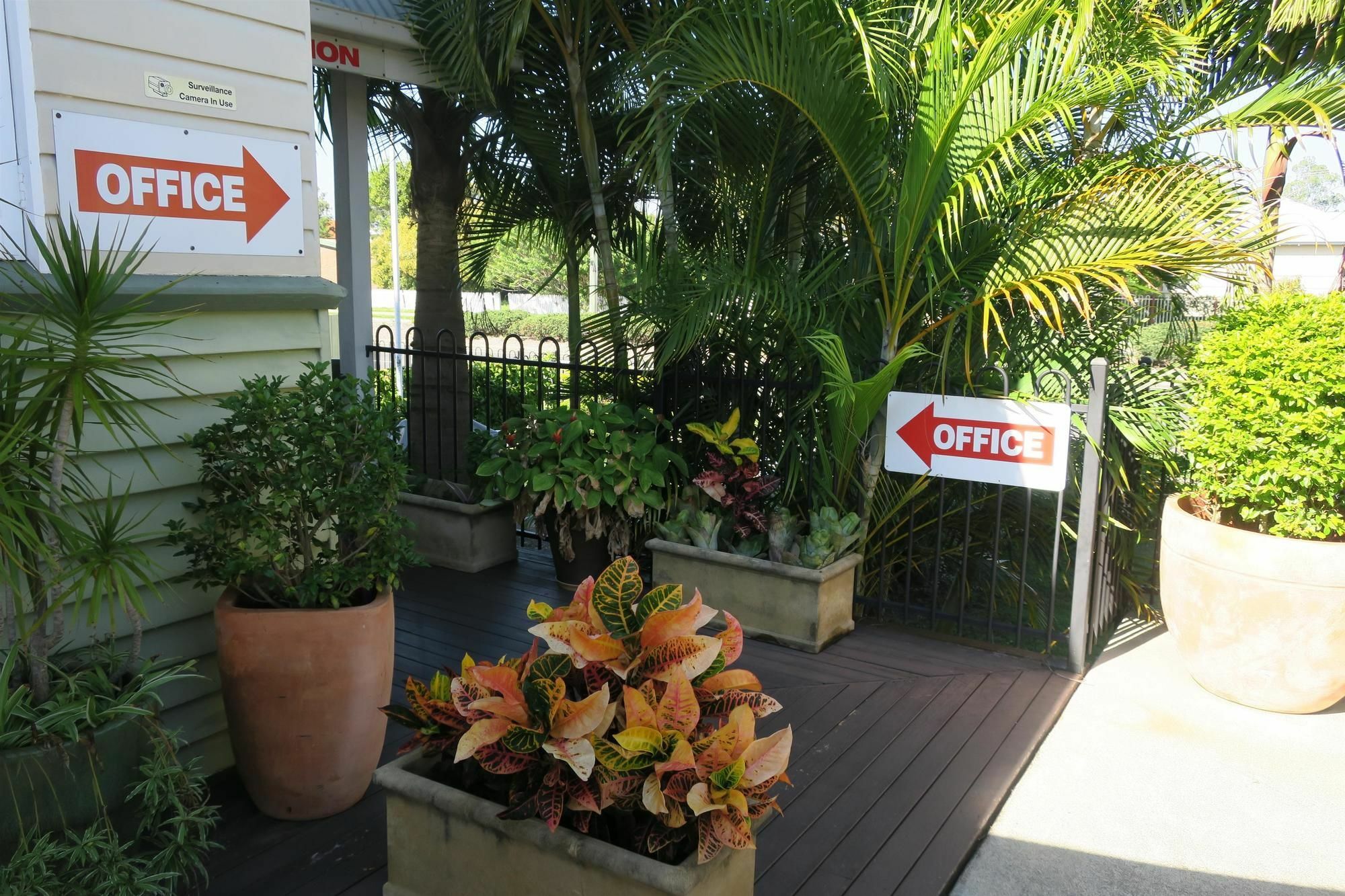 Caboolture Central Motor Inn, Sure Stay Collection By BW מראה חיצוני תמונה